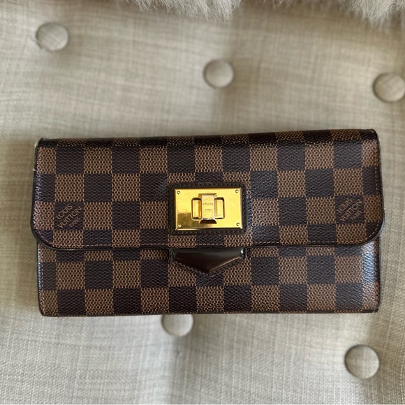 Authentic Louis Vuitton Damier Roseberry Wallet - Picture 2 of 9